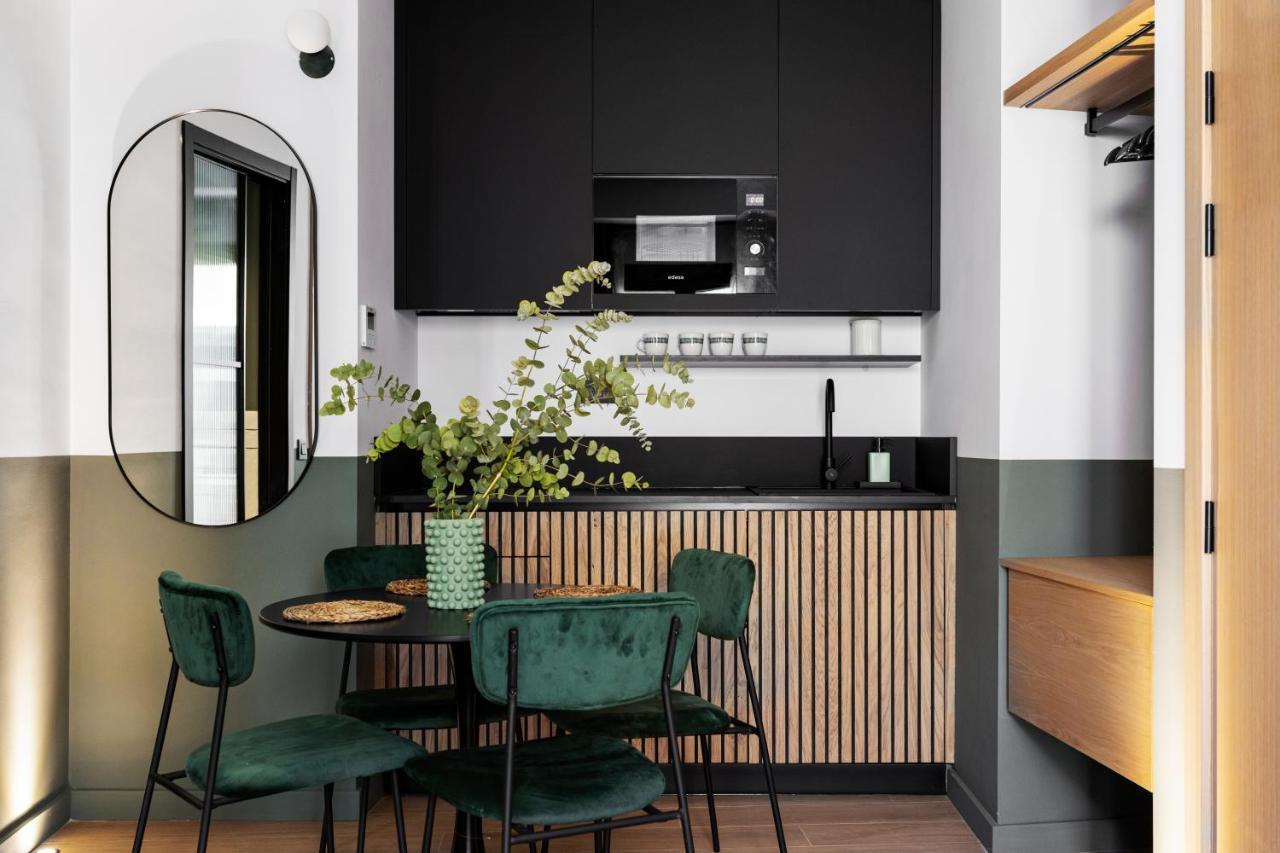 Dona Lola Boutique Aparthotel *