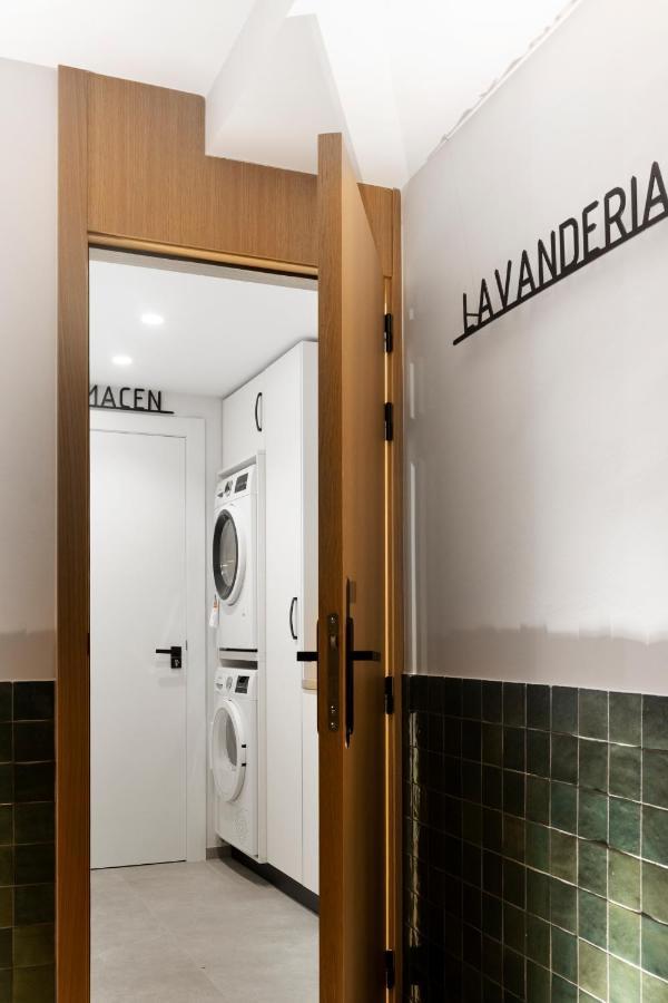 Aparthotel Dona Lola Boutique Lucena