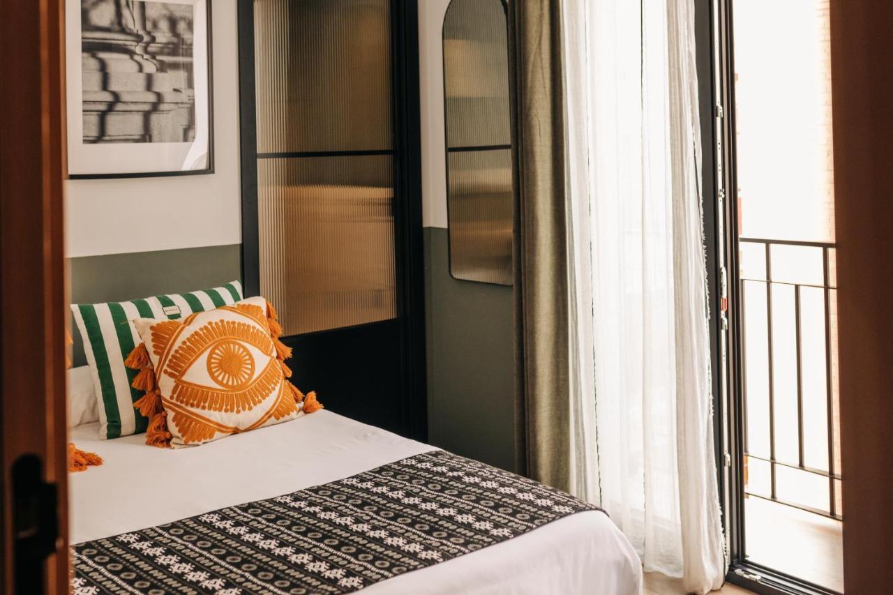 Dona Lola Boutique Aparthotel